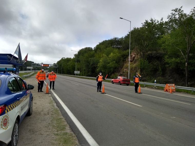 Córdoba: dos turistas alemanes se escaparon de un hotel en medio de la cuarentena y no los encuentran | Noticias