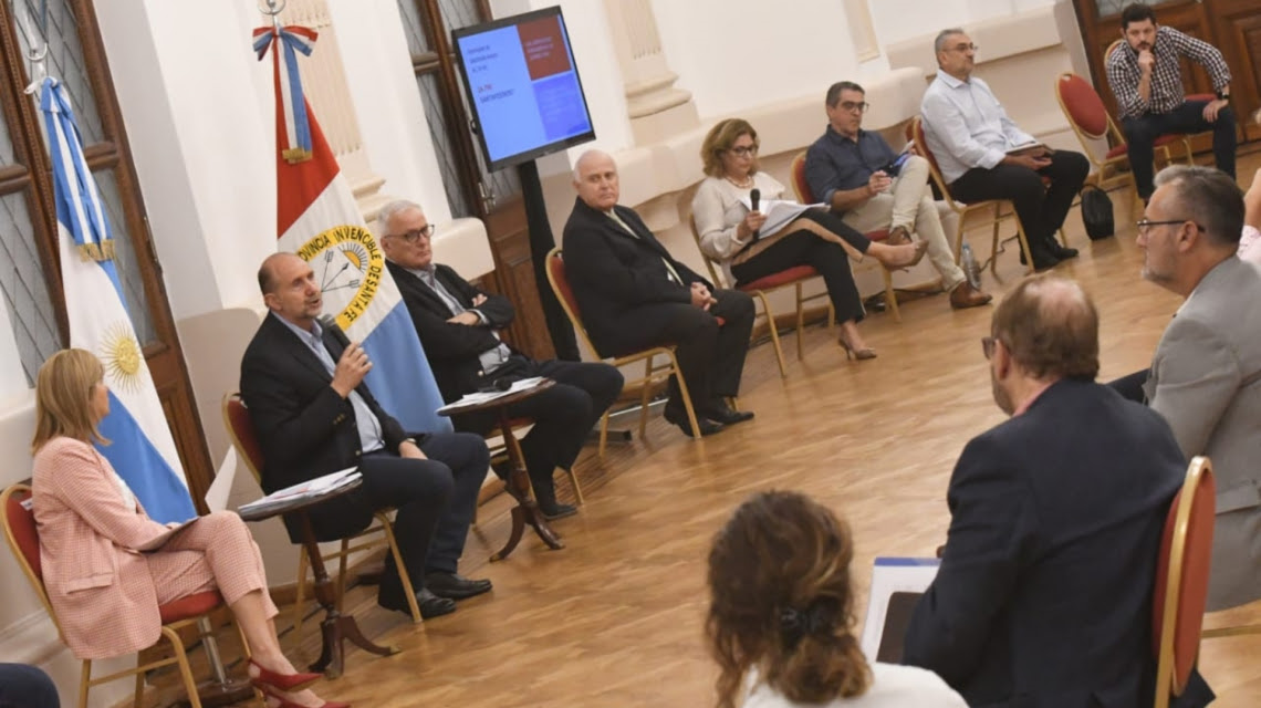 Encabezado por el gobernador Perotti, se constituyó el Comité de Emergencia provincial | Noticias