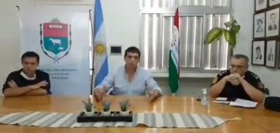 El exabrupto del Intendente de Nogoyá: "Sé que es difícil convivir con tu señora y tus hijos, pero estemos" | Noticias