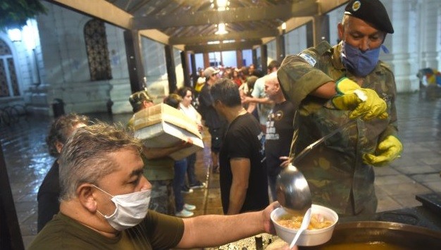 Rosario: veteranos de Malvinas honran su día ayudando en medio de la pandemia | Noticias