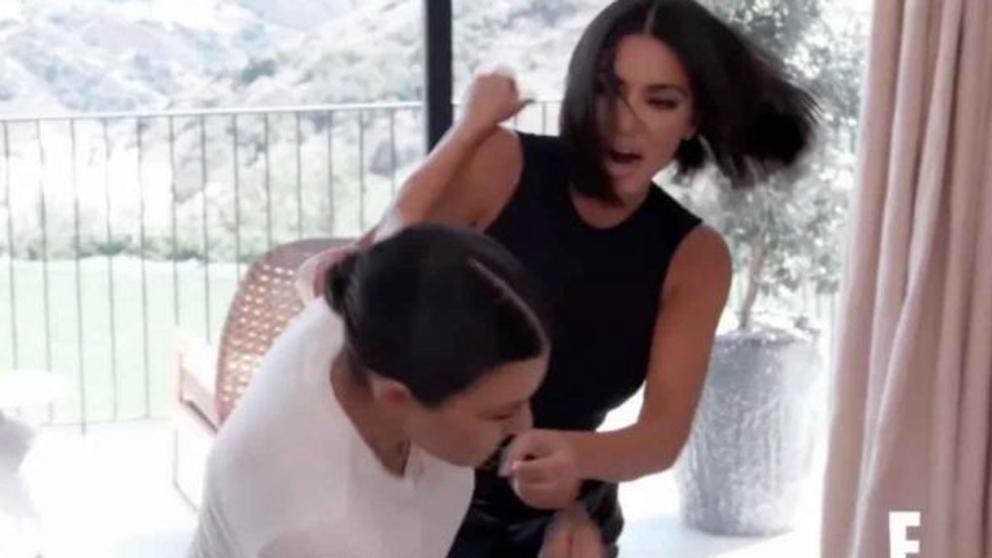 Se conoció el video en que se agarran a piñas Kourtney y Kim Kardashian | Espectaculos