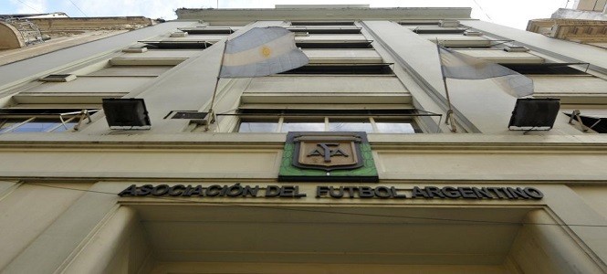 Aseguran que el fútbol no retornaría hasta agosto | Deportes