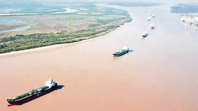 Un derrumbe en el canal del Paraná impide navegar a la altura de Arroyo Seco | Noticias