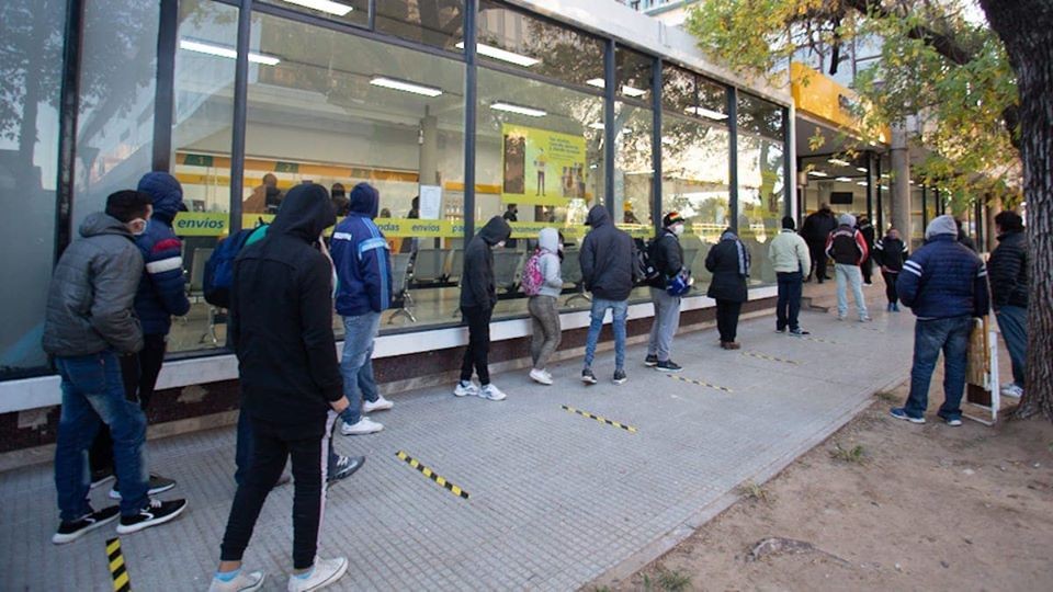 Cómo sigue el pago del IFE en el Correo de Santa Fe | Noticias