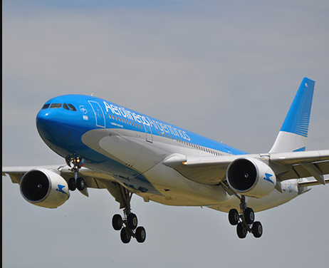 Aerolíneas Argentinas confirmó cuatro vuelos especiales para traer argentinos del exterior | Noticias