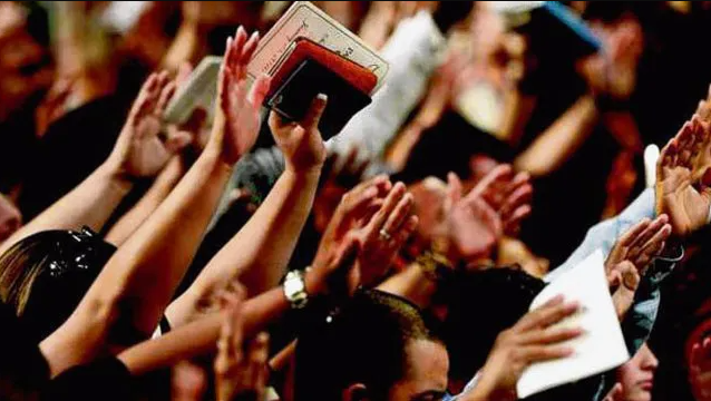 Los pastores evangélicos quieren hacer reuniones con la modalidad "autoiglesia" | Noticias