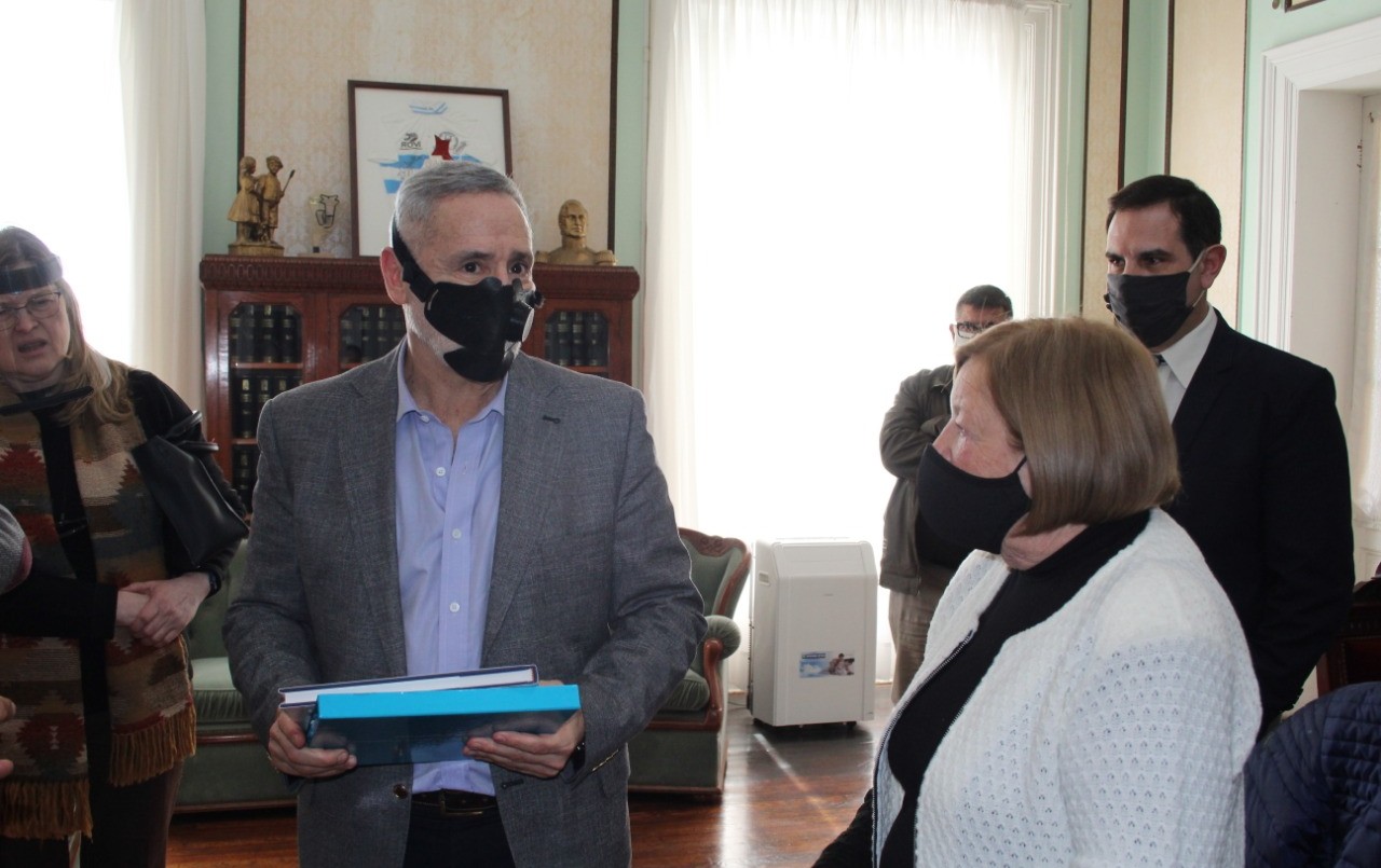 Ministro Sain: "No quiero policías oficinistas, quiero policías en la calle" | Noticias