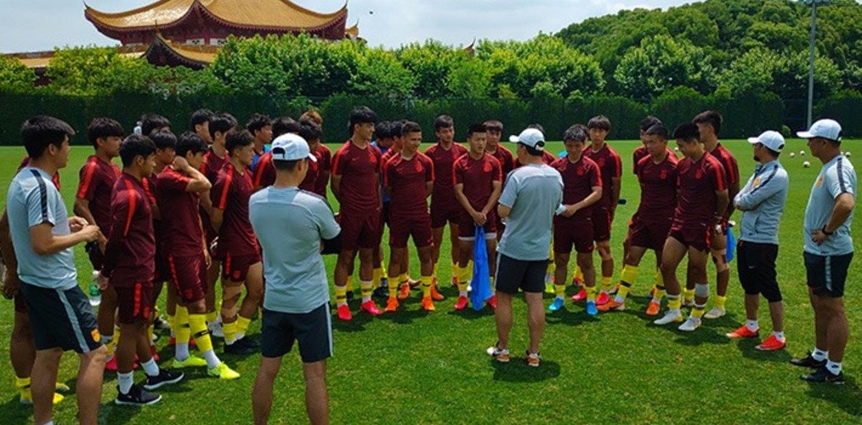 Por incumplir el aislamiento, suspendieron a futbolistas y los obligaron a escribir un texto autocrítico | Deportes