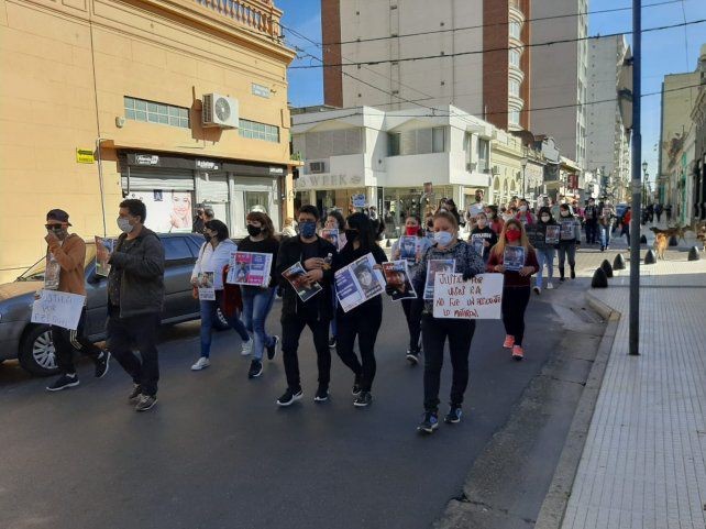 Conmoción en Villa Constitución por la muerte de 2 jóvenes embestidos por patrullero | Noticias