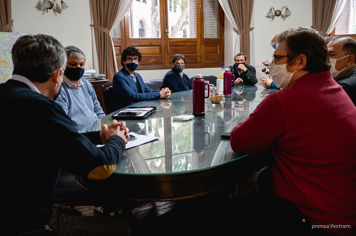Nuevo encuentro de FESTRAM con intendentes para abordar el tema paritarias | Noticias