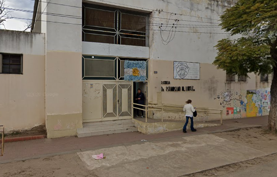 Encontraron muerto a un joven en la puerta de una escuela en Santa Rosa de Lima | Noticias