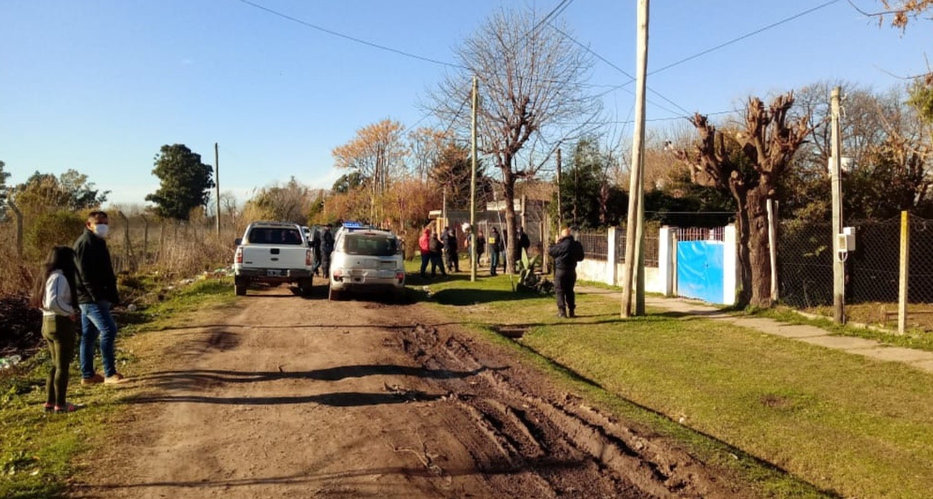 Encuentran muertas a una mujer de 24 años y a su hija de 7 en Moreno | Nacionales