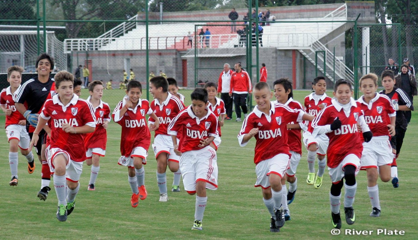 River continúa captando jugadores de la región a través de WhatsApp | Deportes