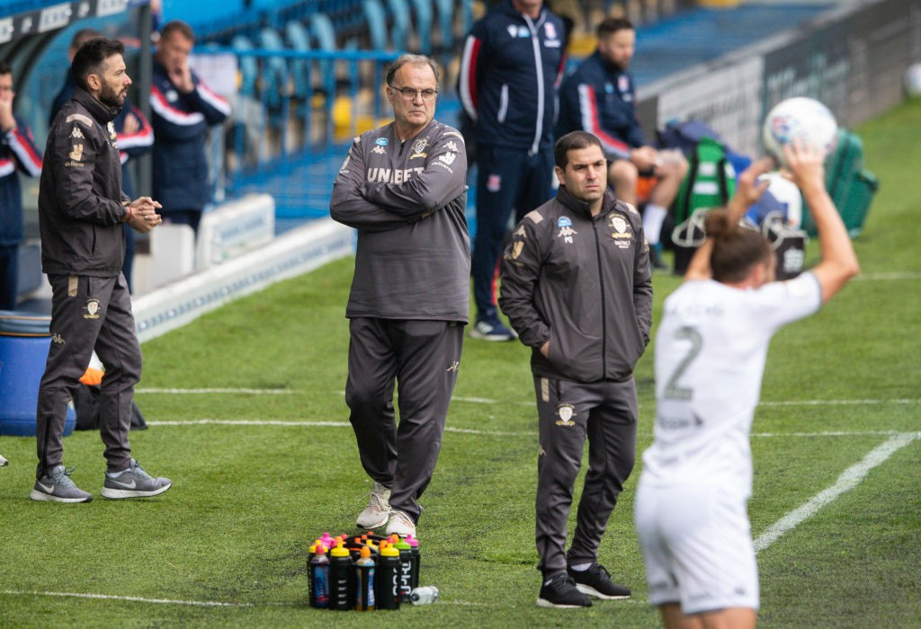 Aplastante goleada del Leeds de Bielsa, que recuperó la cima y sueña con la Premier League | Deportes