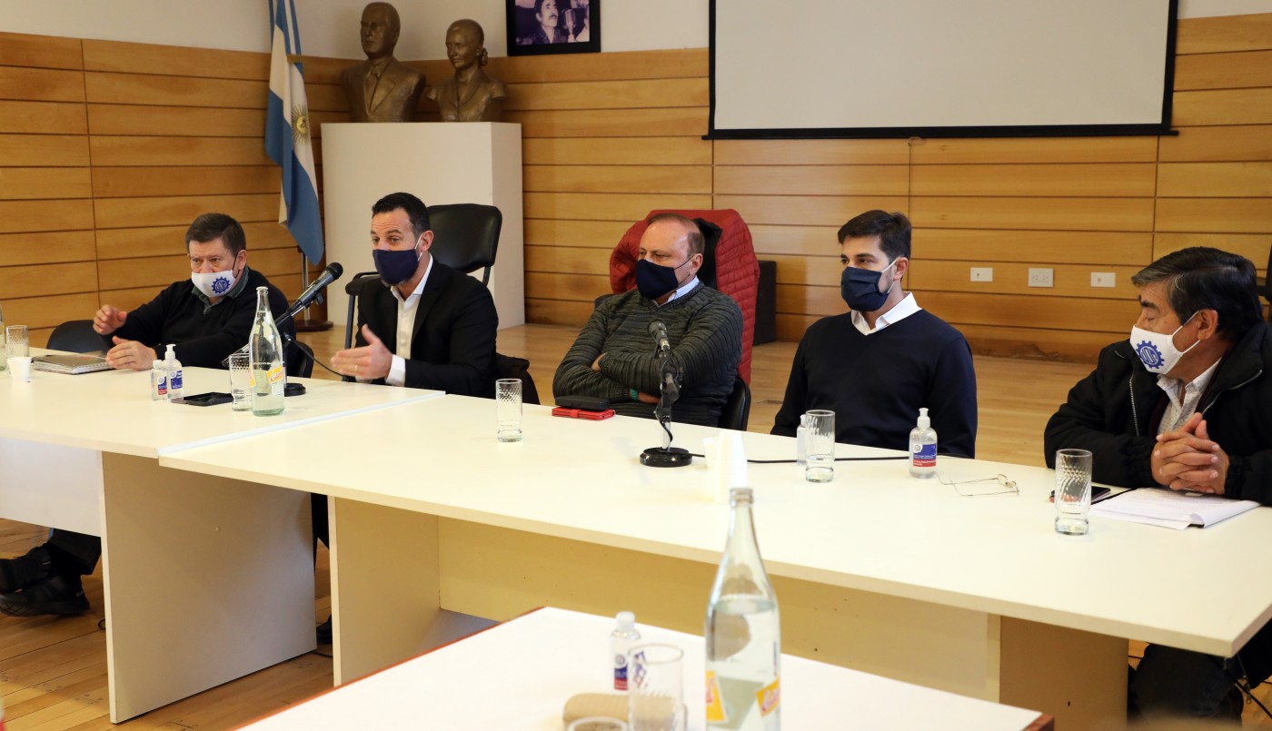 Sukerman se reunió con gremios que apoyan la adhesión de Santa Fe a la Ley de ART | Legislativas