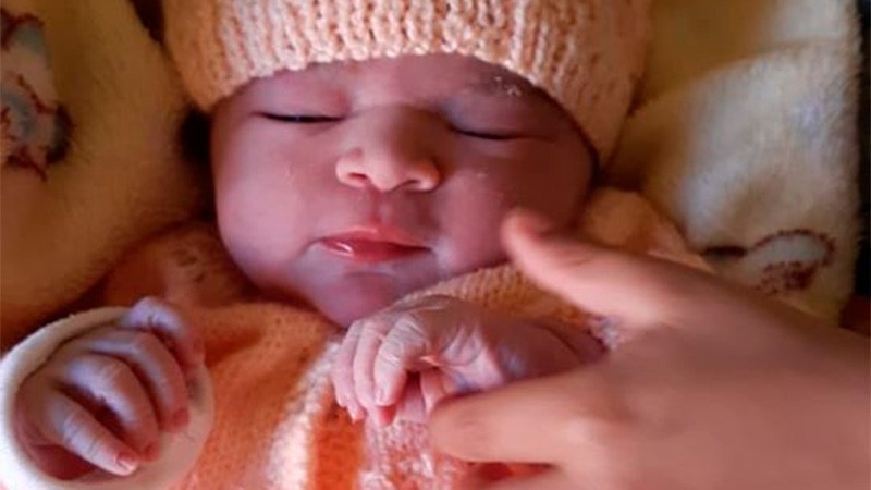 Almendra no quiso esperar: nació en la ambulancia estacionada a la vera de la ruta | Noticias