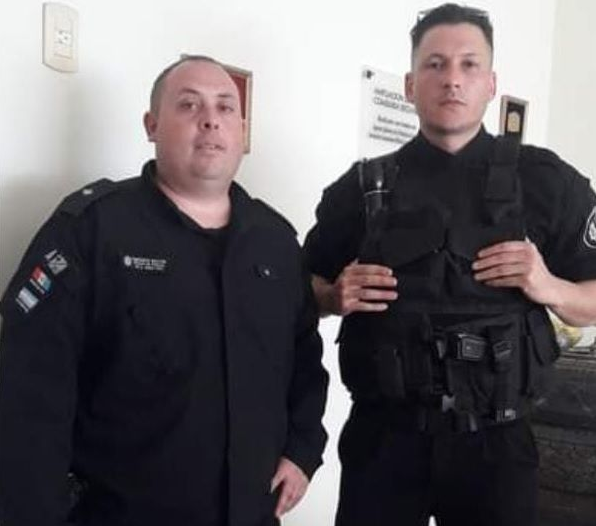 Dos policías de la Comisaría 2° de San Justo lograron rescatar a una beba que cayó en un pozo | Noticias