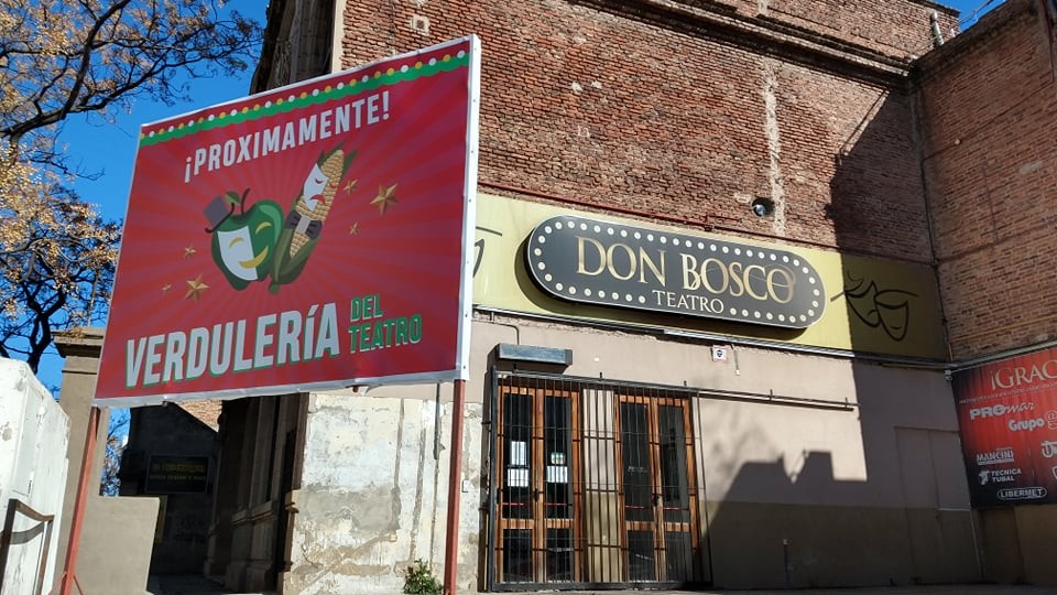 El Teatro Don Bosco de Bahía Blanca está a punto de convertirse en una verdulería | Nacionales