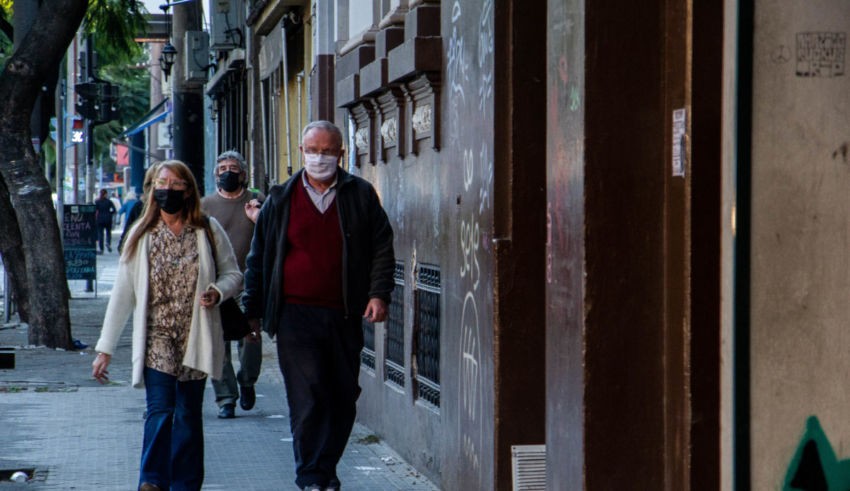 La Provincia de Santa Fe adhirió al DNU nacional y no habrá retroceso de fase | Noticias