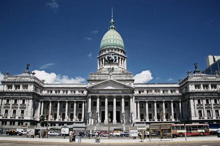 El Congreso debatirá mañana el DNU que congela el precio de telefonía, internet y cable | Nacionales