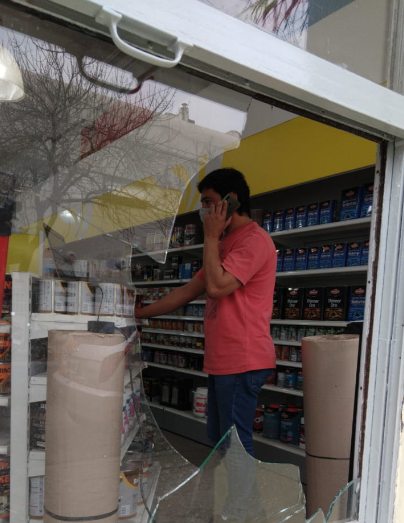 Robo y destrozos en una pinturería de barrio Candioti | Noticias