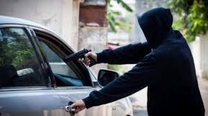 Policía vio que vendían por Facebook el auto que le habían robado y lo fue a recuperar a los tiros | Nacionales