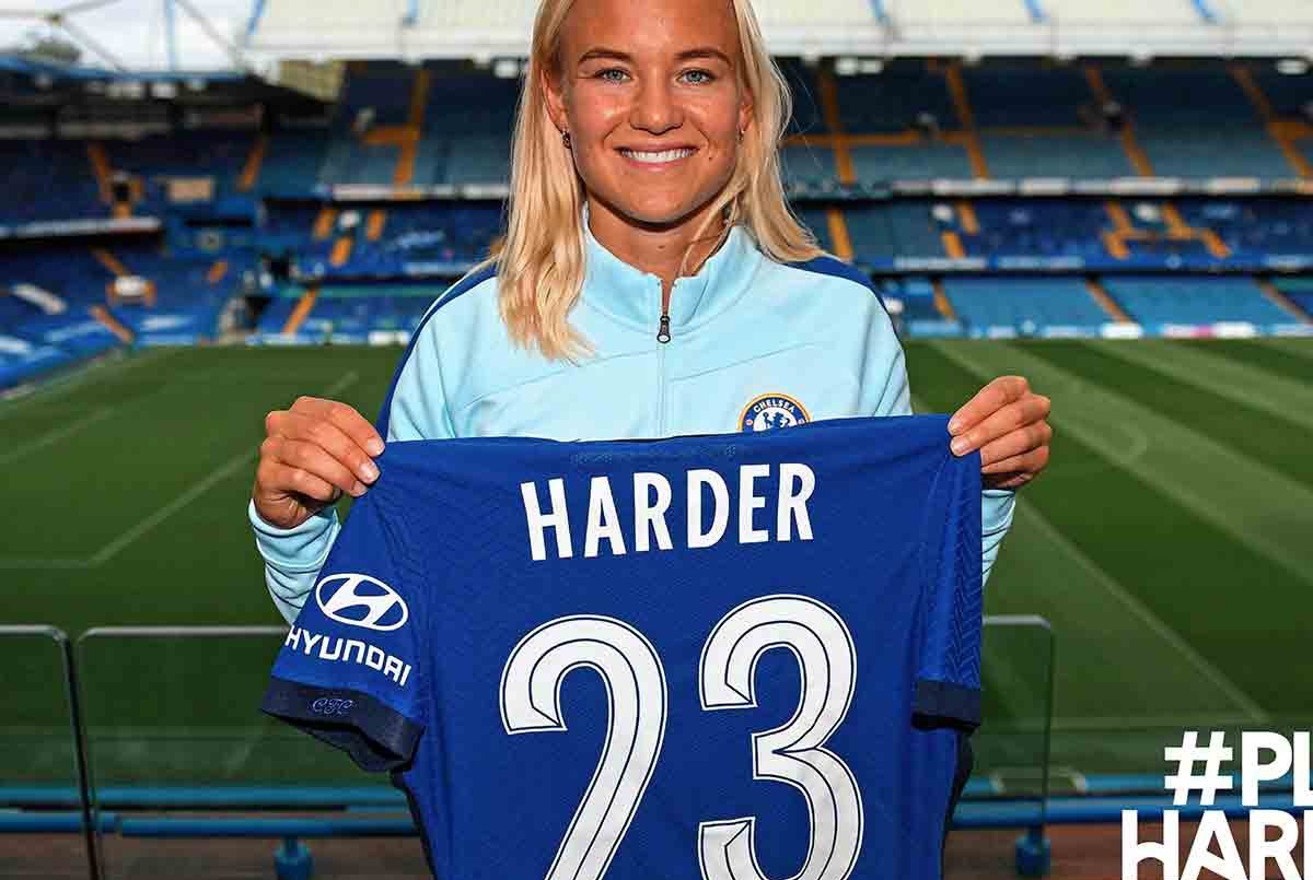 La danesa Harder se incorpora al Chelsea en cifra récord de 337 mil euros | Deportes