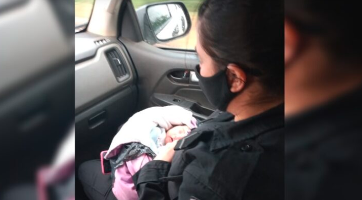 Se encuentra estable la recién nacida hallada en la basura con un cuchillo clavado | Nacionales