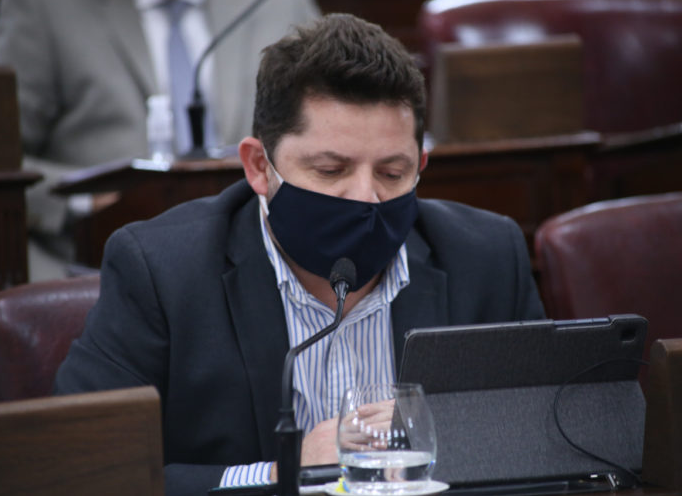 Castelló anticipó qué medidas podrían tomarse en la ciudad de Santa Fe | Legislativas
