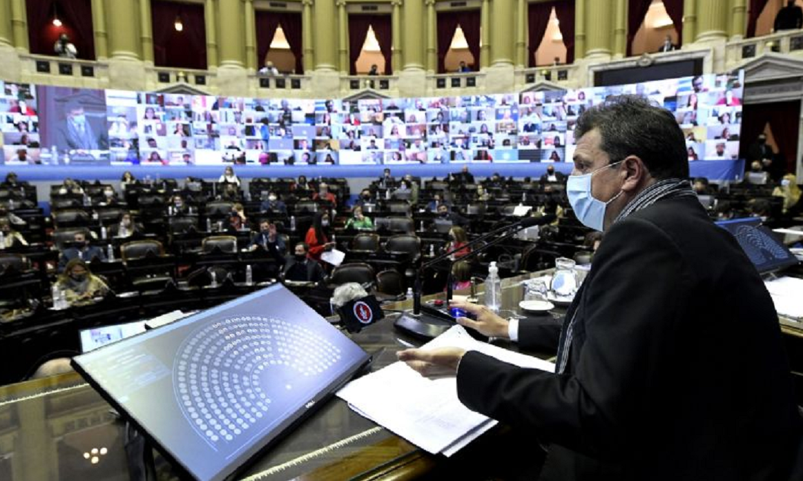 Escándalo sexual del diputado: un llamado para presionar y una renuncia que decantó en 8 horas | Legislativas