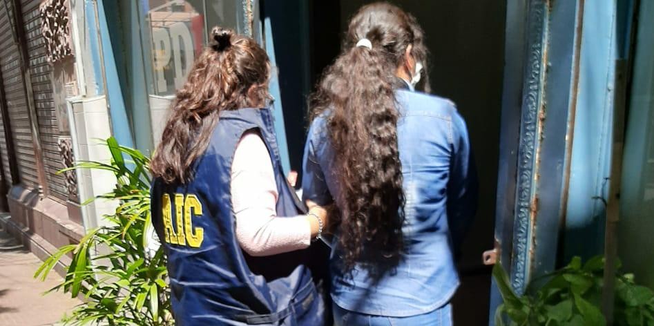 Tras pactar la entrega controlada de dinero, detienen a una mujer por extorsionar a su empleadora | Judiciales