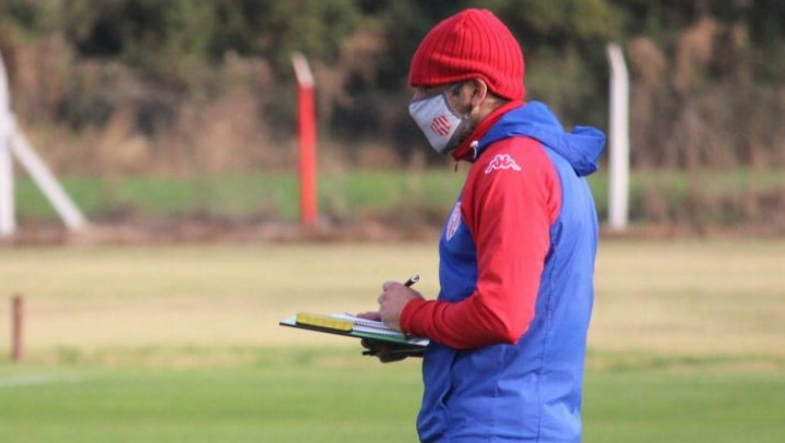 Azconzábal define los 11 titulares a horas del partido con Emelec | Deportes