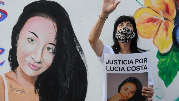 A un mes de la tragedia de San Miguel, piden justicia por Lucía Costa con una suelta de globos | Nacionales