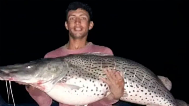 En aguas entrerrianas: Un joven pescó un surubí gigante de más de 40 kilos | Información General