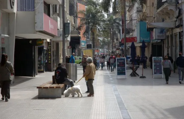 Las ventas minoristas cayeron 6,7% anual en noviembre | Noticias