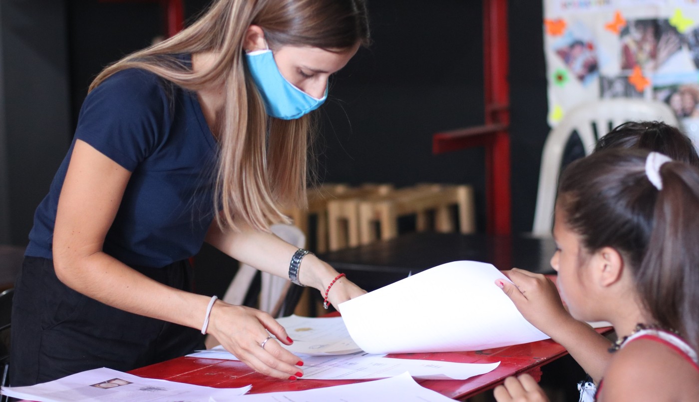 Voluntariado universitario para promover la educación | Juntos y solidarios