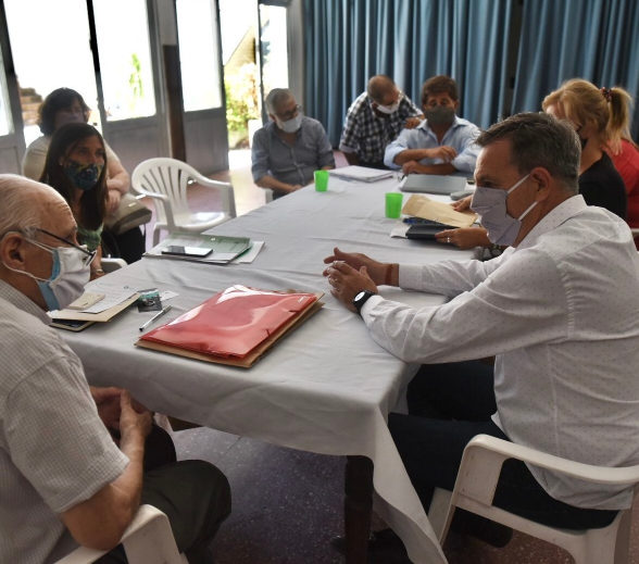 Jatón se reunió con referentes del Movimiento Los Sin Techo | Noticias