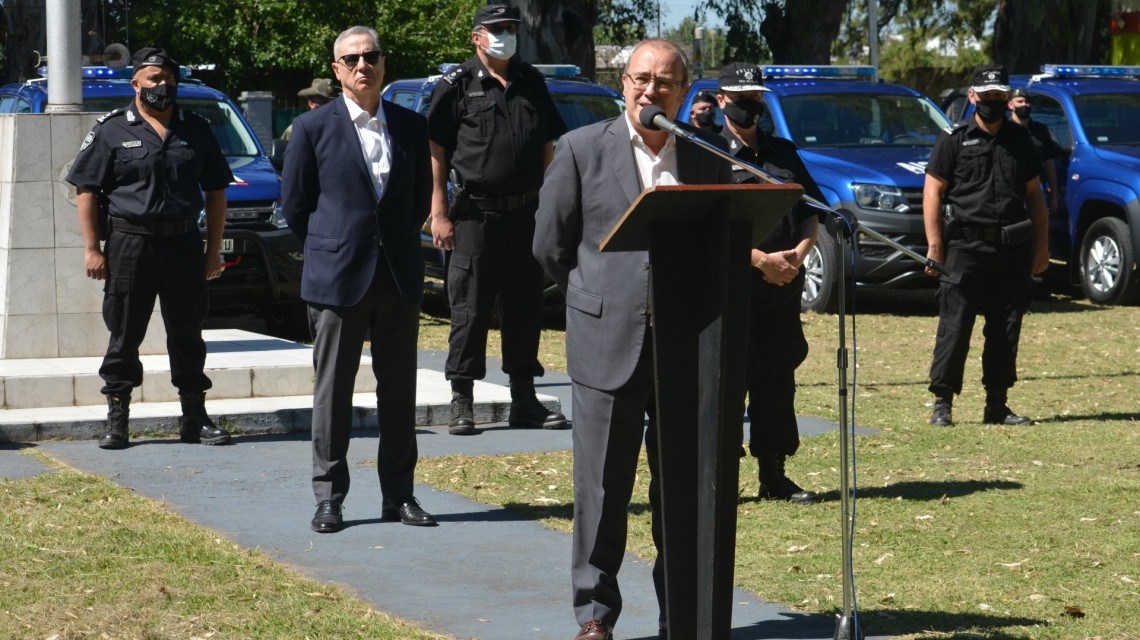 Montenegro: "Estamos modernizando la policia de Santa Fe" | Noticias