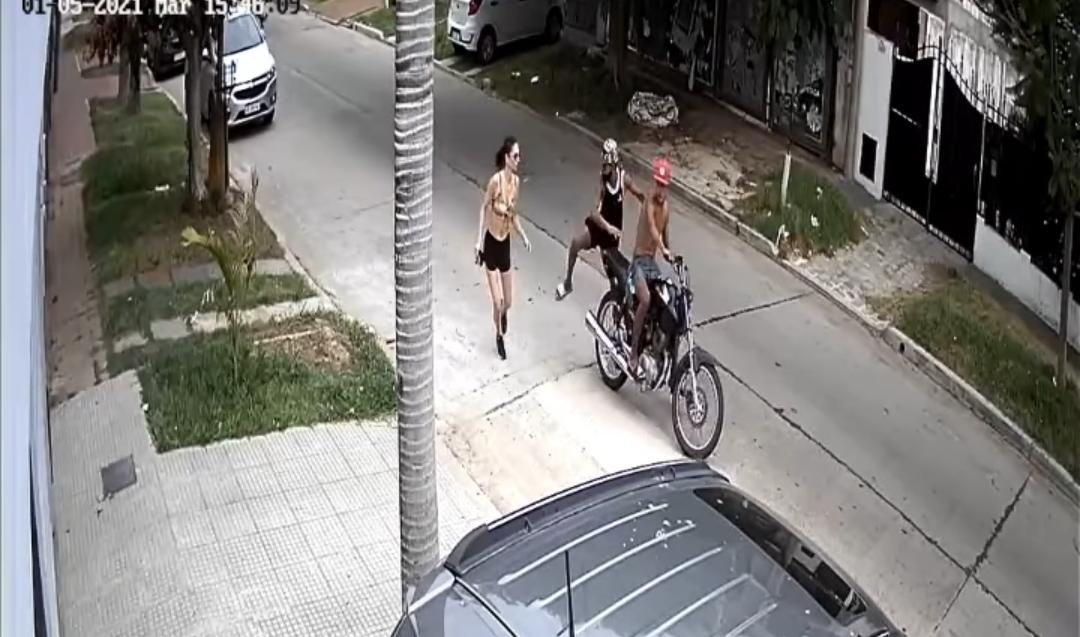 Video: así actúan los motochorros en Barrio Guadalupe a plena luz del día | Noticias