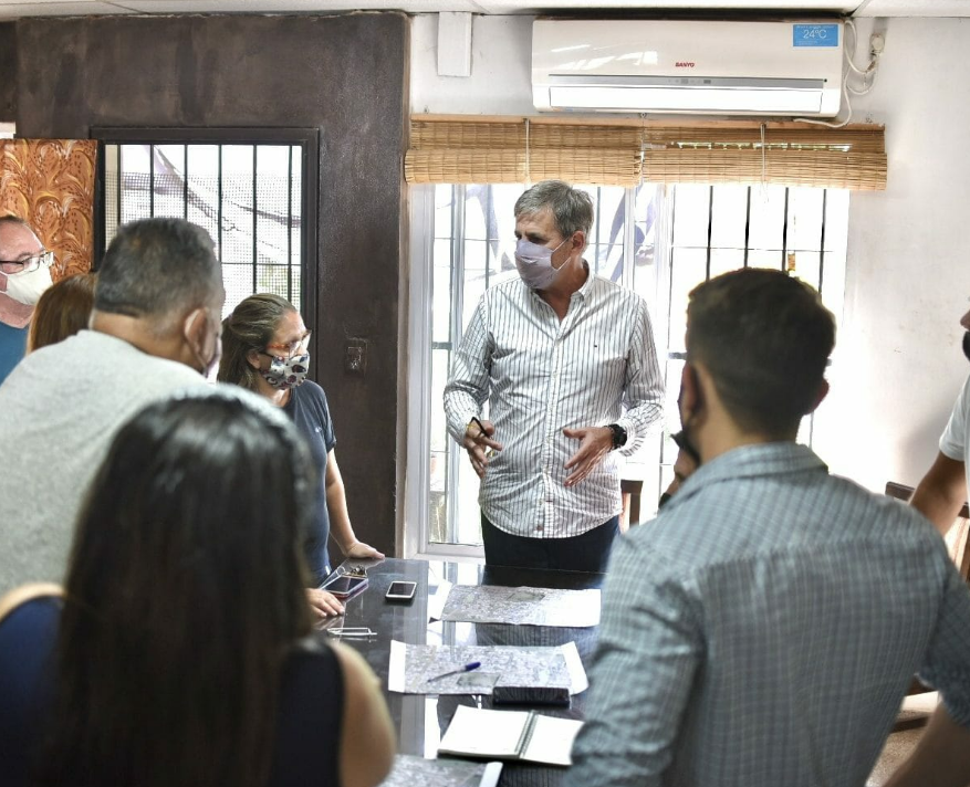 Jatón conversó con vecinos sobre el plan de obras para Santa Rita | Información General