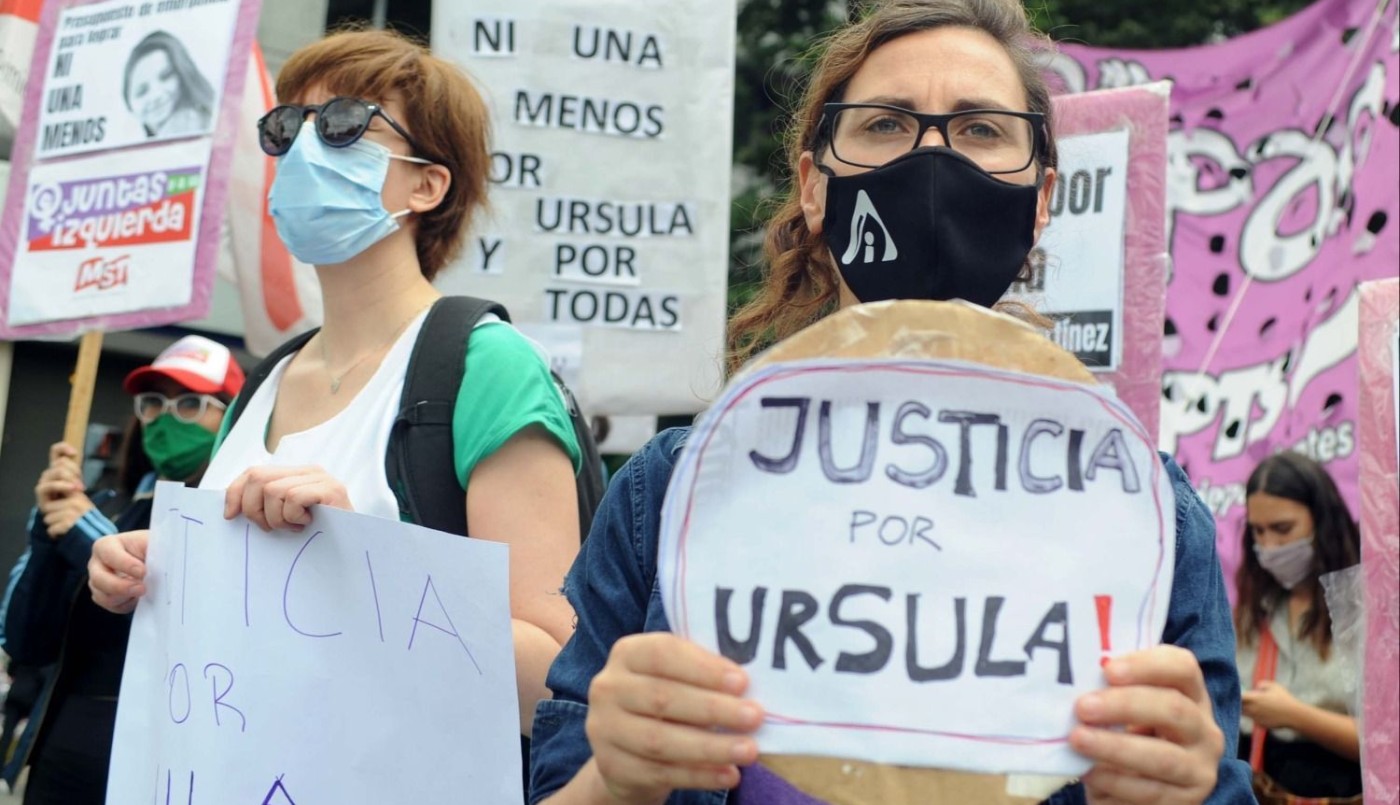 Velan los restos de Úrsula, la joven asesinada por un policía en Rojas | Información General