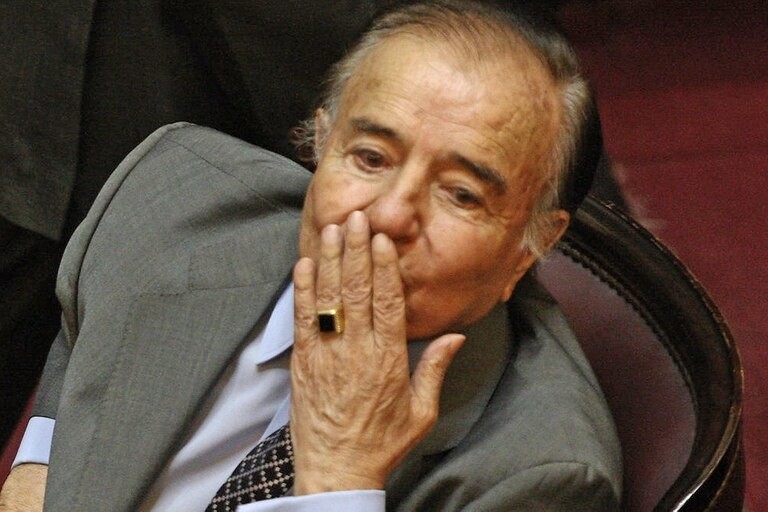 La familia de Carlos Menem ofrece una recompensa por su anillo robado | Nacionales