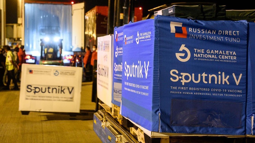 Llegaron más de 517 mil dosis de vacunas Sputnik V desde Rusia | Nacionales