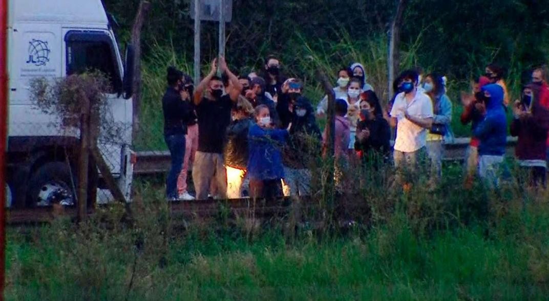 Presentan un hábeas corpus para permitir el retorno de un grupo de argentinos desde Brasil | Nacionales