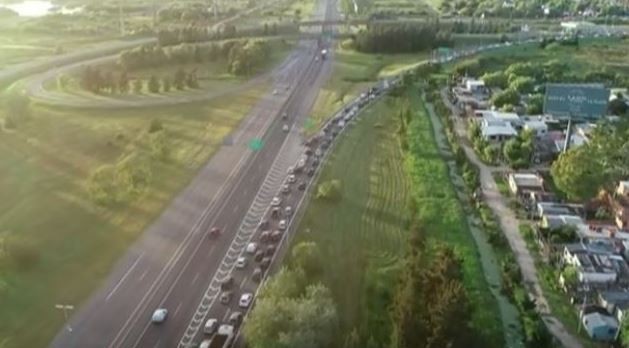 El flujo vehicular por la Autovía 2 hacia la costa atlántica es de 2.100 automóviles por hora | Nacionales