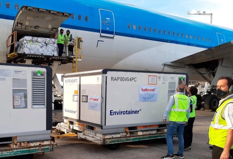 Hoy llegan un millón de vacunas de China y se esperan mañana más dosis desde Rusia | Nacionales