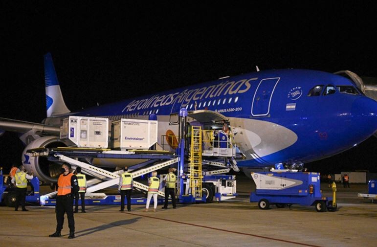 Llegó un avión de Aerolíneas con un millón de vacunas chinas Sinopharm | Nacionales