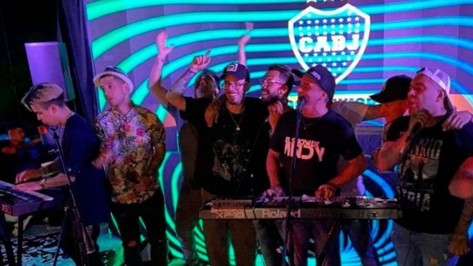 Polémica por la fiesta de cumpleaños de la hija de Tevez: show en vivo y sin barbijo | Deportes