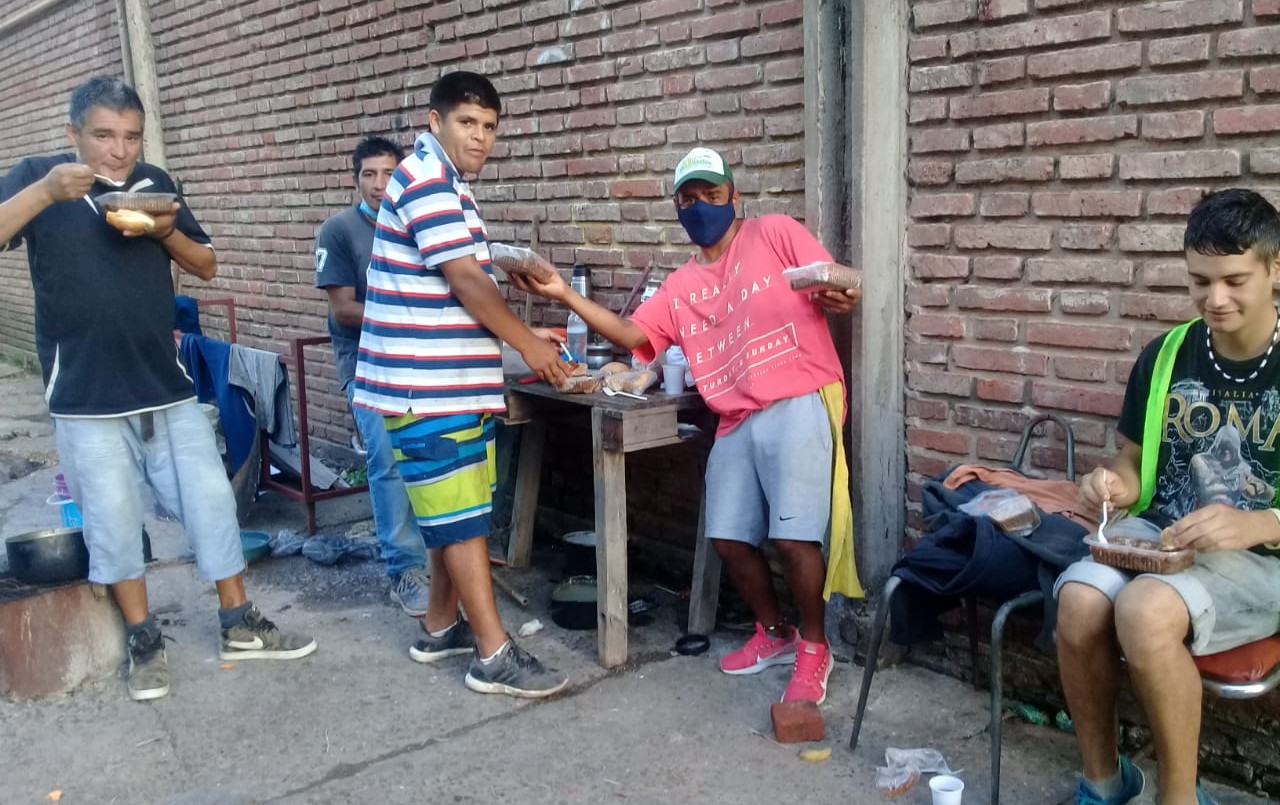 Fundación Actitud Solidaria busca voluntarios para atender a personas en situación de calle | Juntos y solidarios