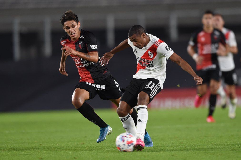 Colón no pudo contra River y perdió 3 a 2 | Deportes